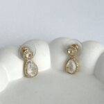 Özel Seri Damla Tasarım Zirkon Taşlı Gold Küpe