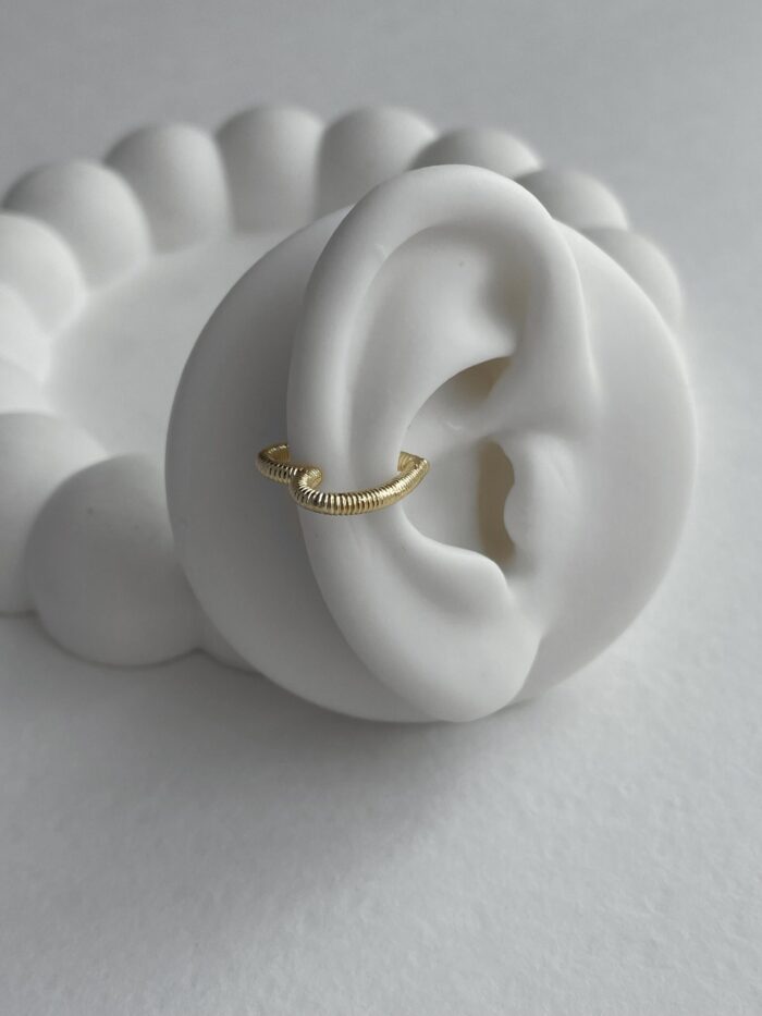 Özel Seri Kalp Tasarım Gold Earcuff