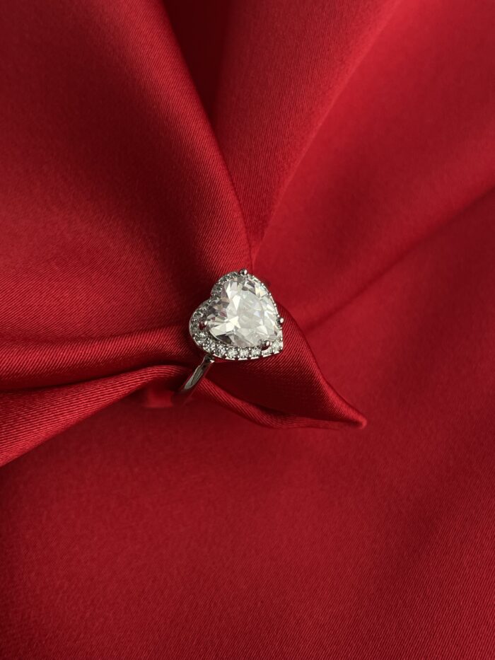 Glam Serisi - Zirkon Taşlı Kalp Tasarım Gümüş Ayarlanabilir Yüzük