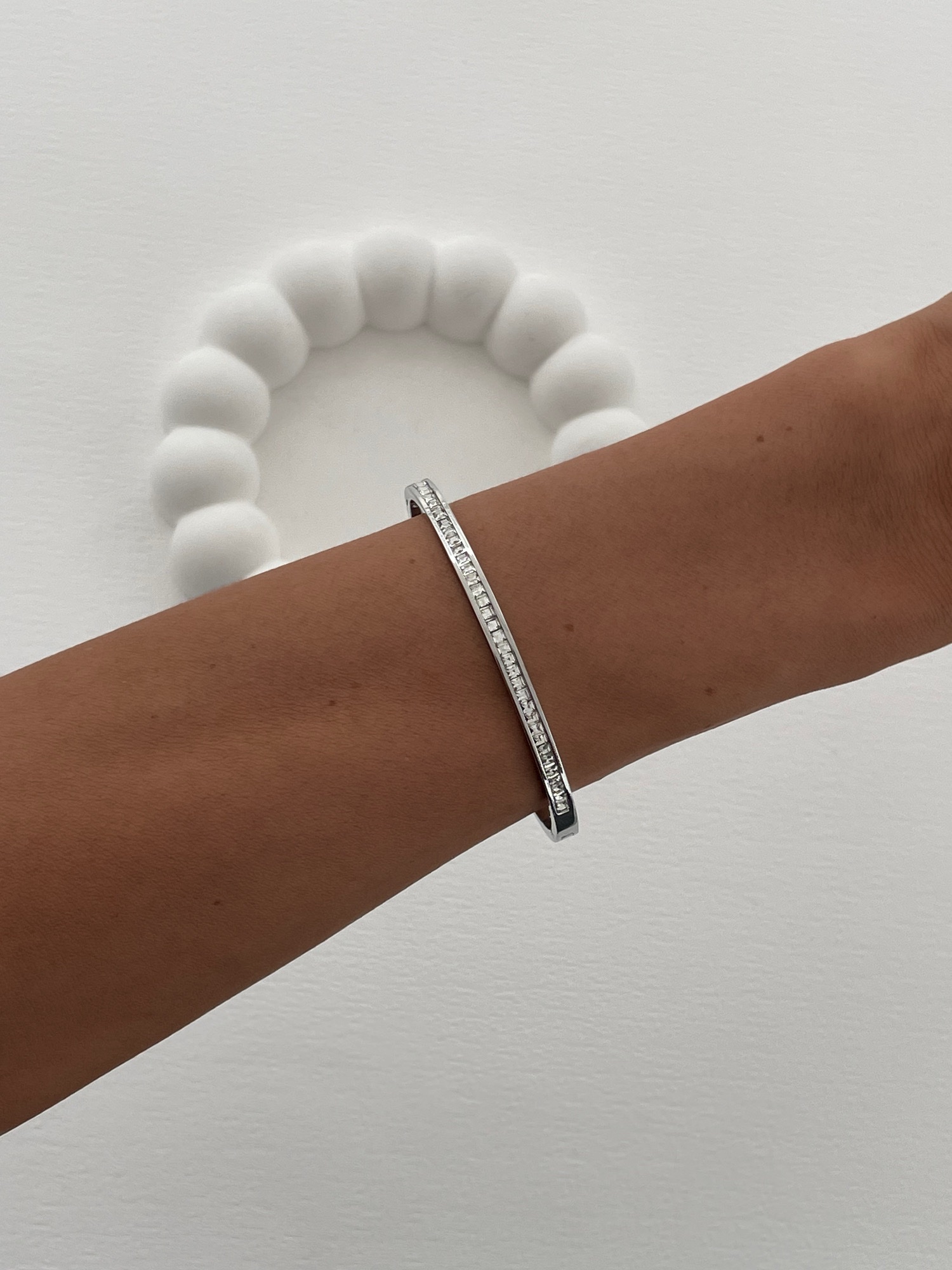 img_4006-4 Çelik Tek Sıra Zirkon Taşlı Gümüş Kelepçe Bileklik