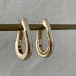 Özel Seri Asimetrik Kıvrım Oval Gold Küpe
