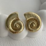 Çelik Deniz Kabuğu Gold Küpe