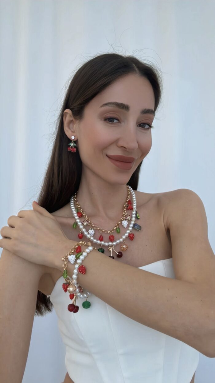 Özel Seri Kiraz Renkli Taşlı Charm Gold İnci Bileklik