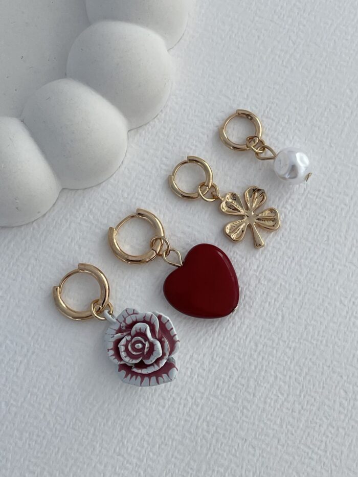 Özel Seri ZR Model Kalp & Gül Tasarım Gold Küpe Seti