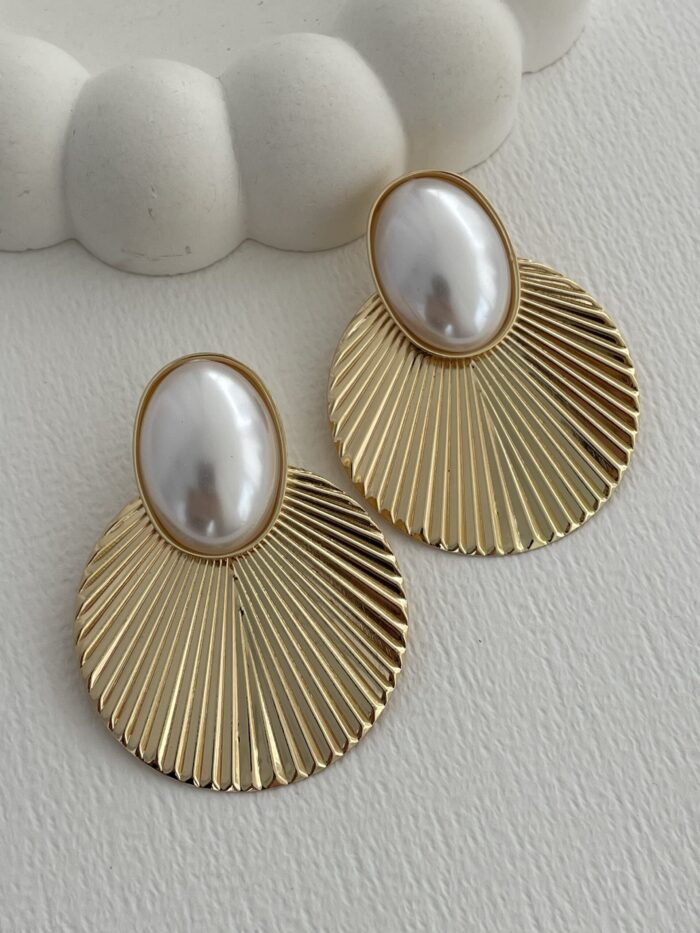 Özel Seri İnci Detay Vintage Oval Gold Küpe