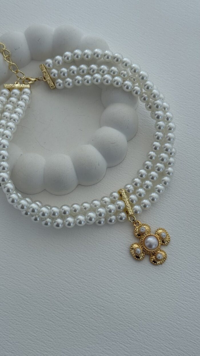 Özel Seri Çiçek Motif Üç Sıra İnci Gold Choker Kolye