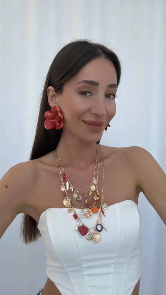 Özel Seri Marka Model Charm Detay Üçlü Gold Kolye