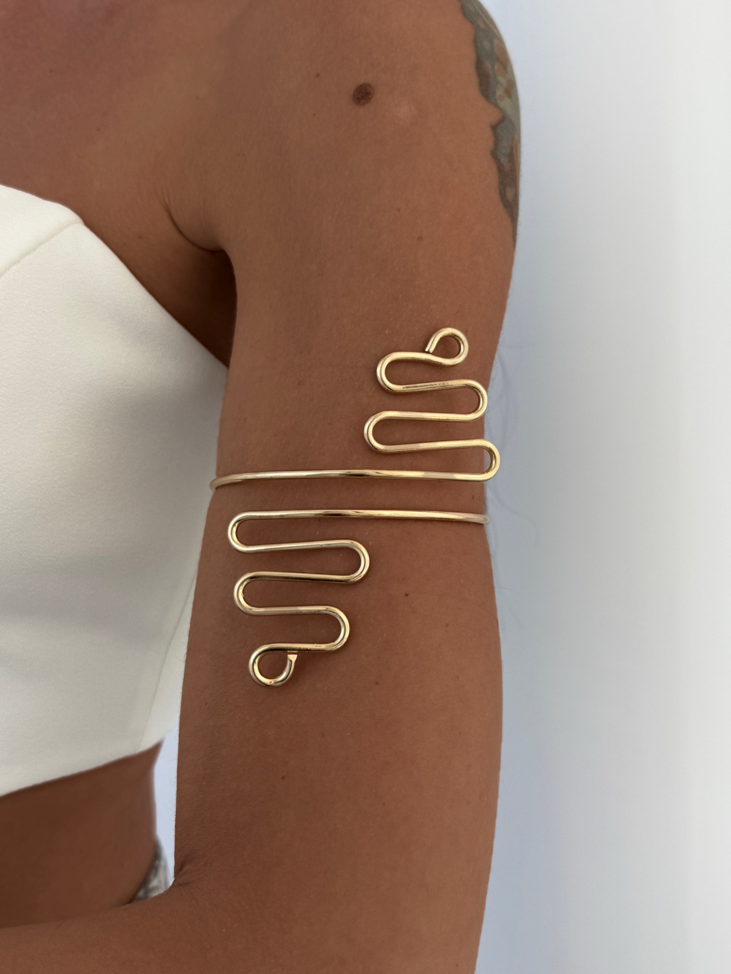 img_6638-5 Özel Seri Zikzak Tasarım Gold Kelepçe Pazu Bilekliği