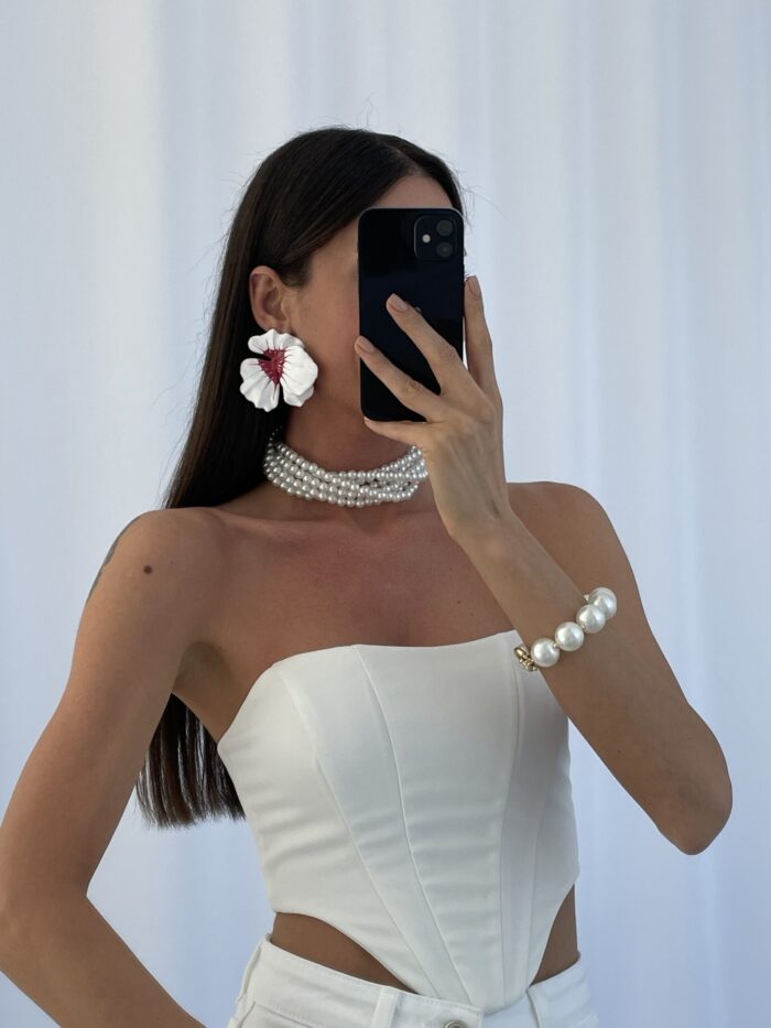 Özel Seri ZR Model Beyaz Çiçek Tasarım Gold Küpe