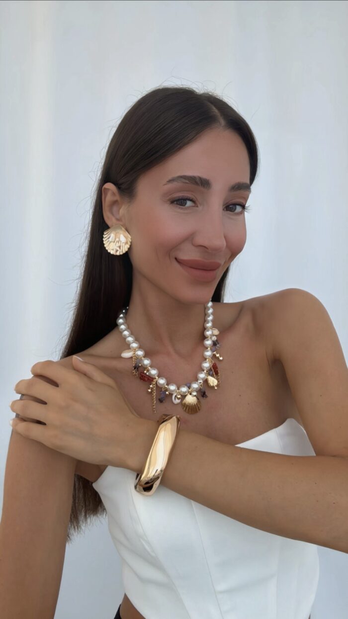 Özel Seri Charm Detay Deniz Kabuğu Tasarım Gold İnci Kolye