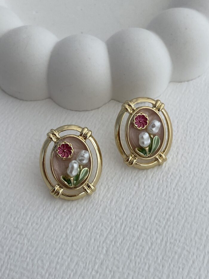 Özel Seri Pembe Çiçek Tasarım Gold Oval Küpe