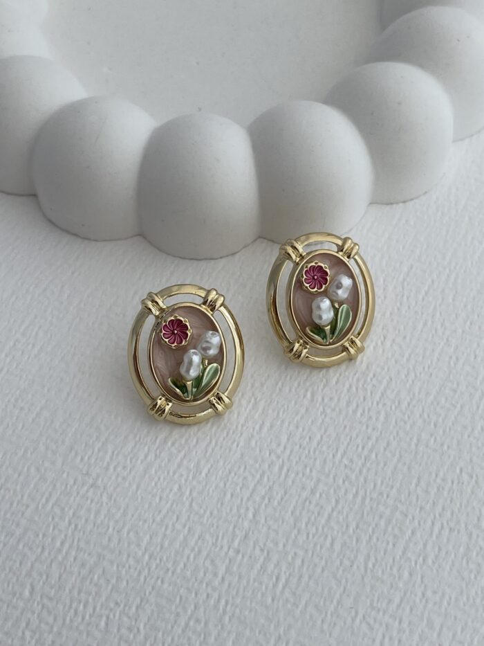 Özel Seri Pembe Çiçek Tasarım Gold Oval Küpe