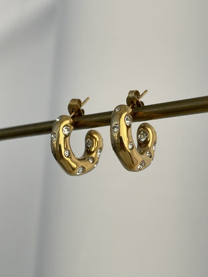Çelik Zirkon Taşlı Soyut Tasarım Gold Halka Küpe