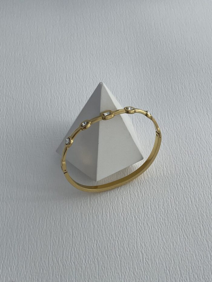 Çelik Geometrik Desen Taşlı Gold Kelepçe Bileklik