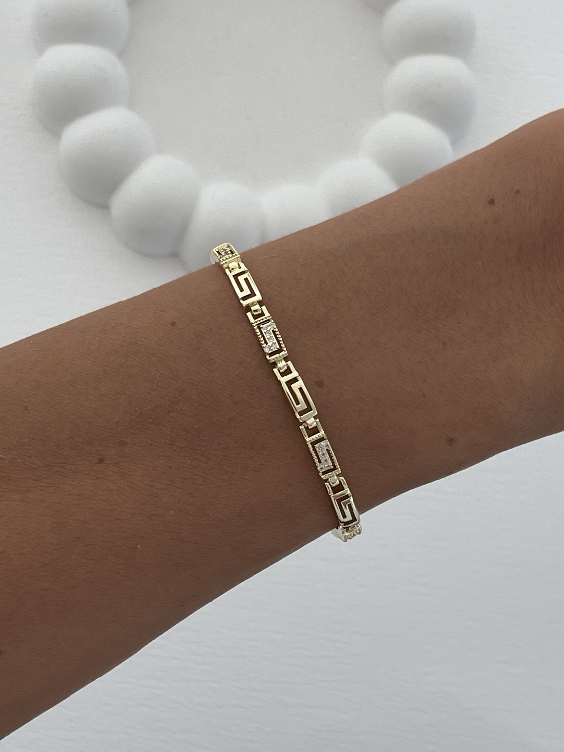 img_0958-1 Özel Seri Zirkon Taşlı Geometrik Tasarım Gold Bileklik