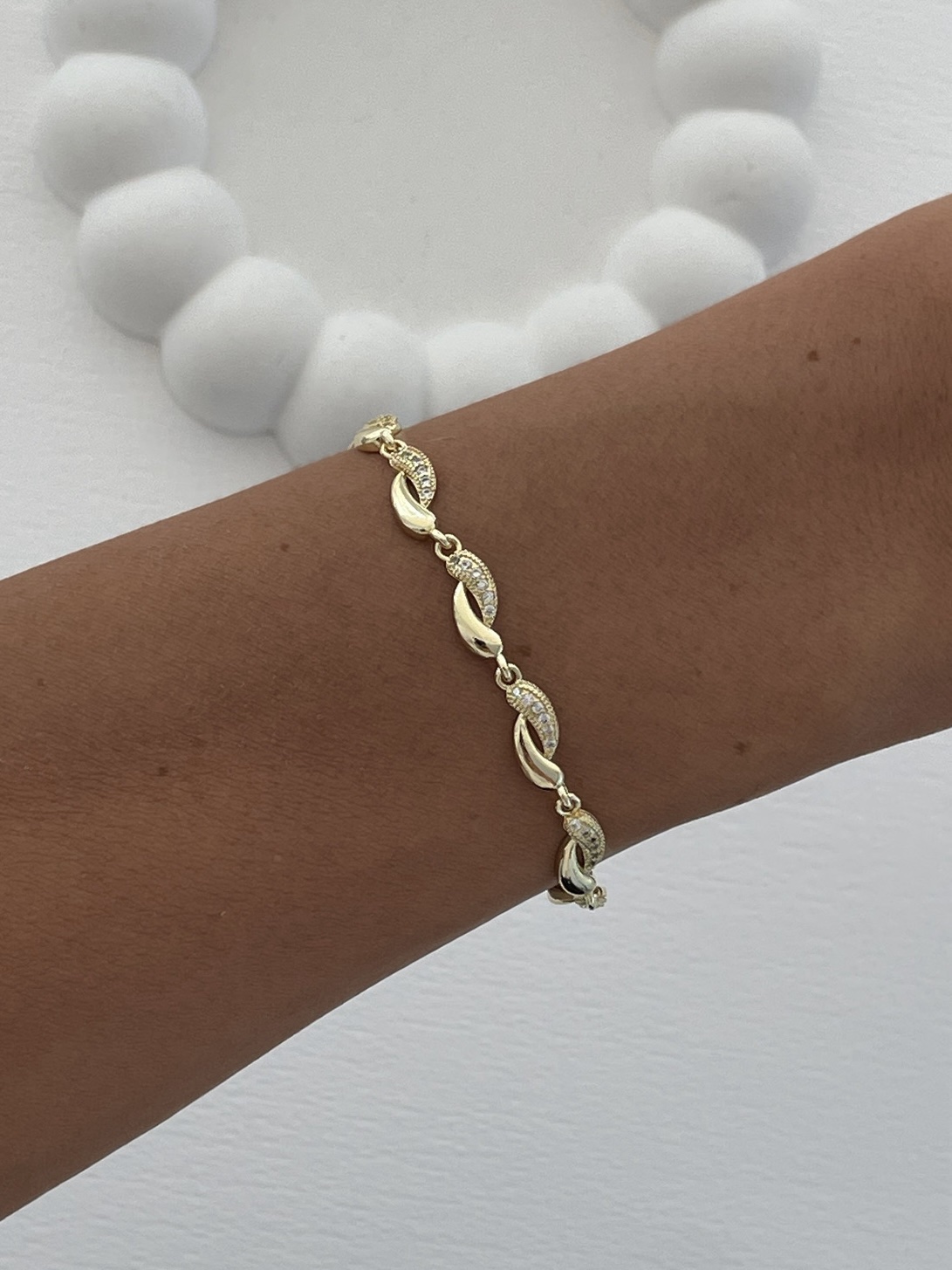 img_0974-1 Özel Seri Zirkon Taşlı Damla Tasarım Gold Bileklik