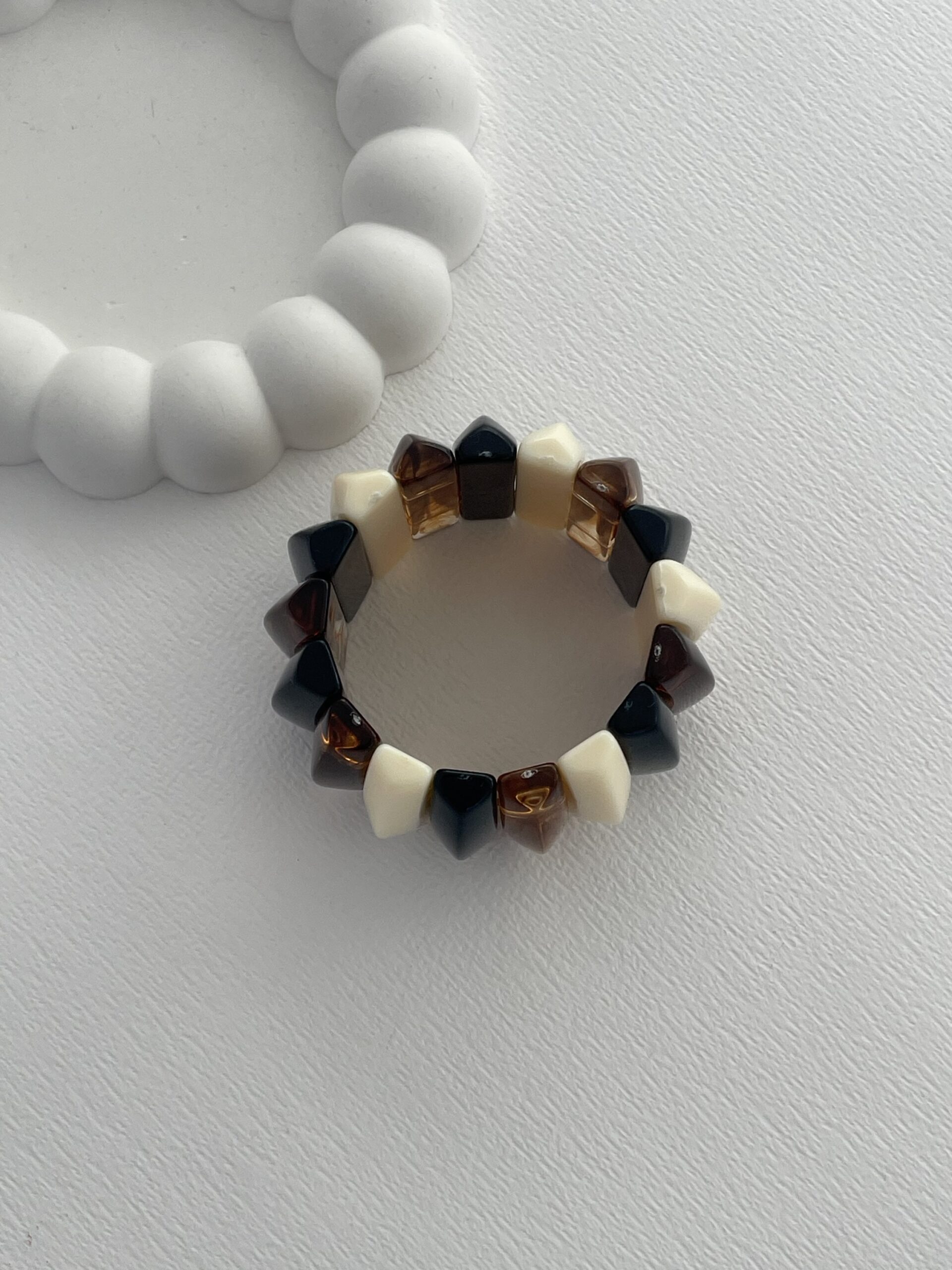 img_1058-2 Özel Seri Kahve & Krem Kemik Tasarım Lastikli Bileklik