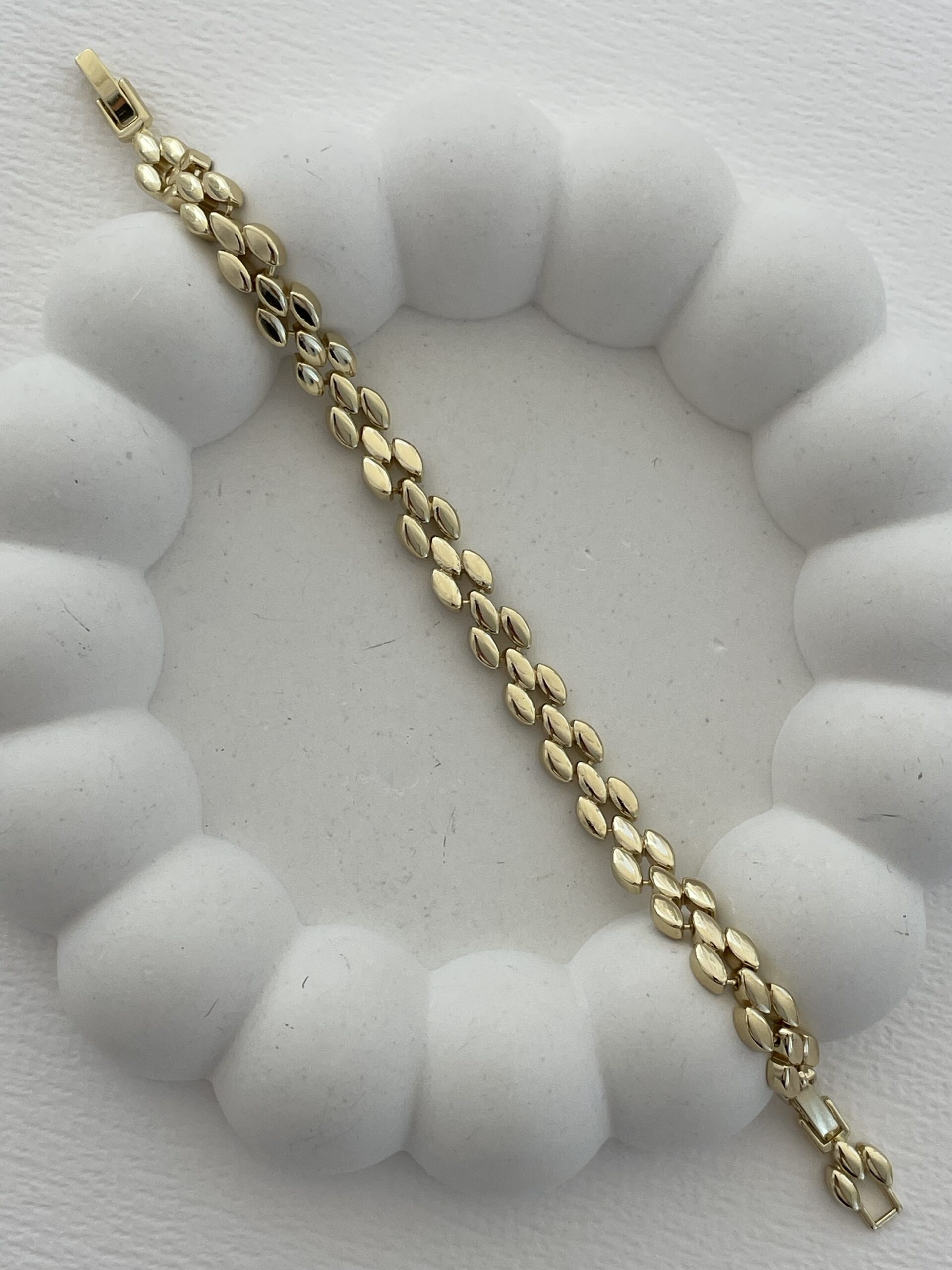 img_1451-2 Özel Seri Üçlü Sıra Oval Tasarım Gold Bileklik