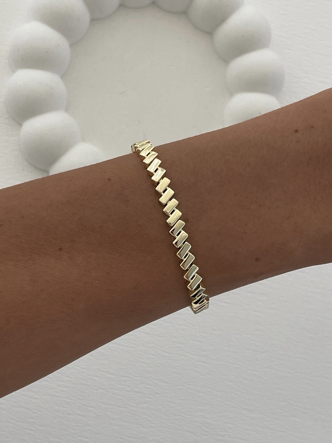 img_1813-1 Özel Seri Sıralı Dikdörtgen Tasarım Gold Bileklik