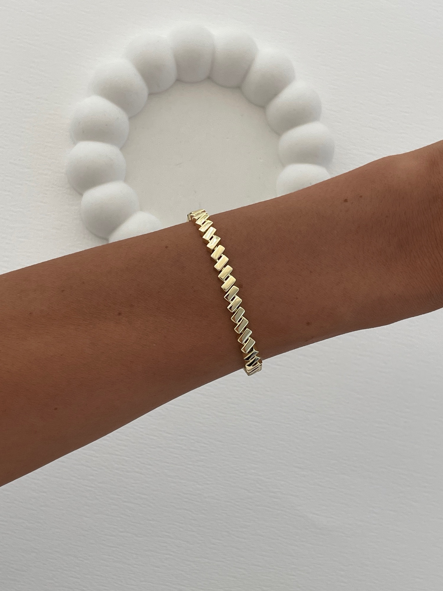 img_1813-2 Özel Seri Sıralı Dikdörtgen Tasarım Gold Bileklik