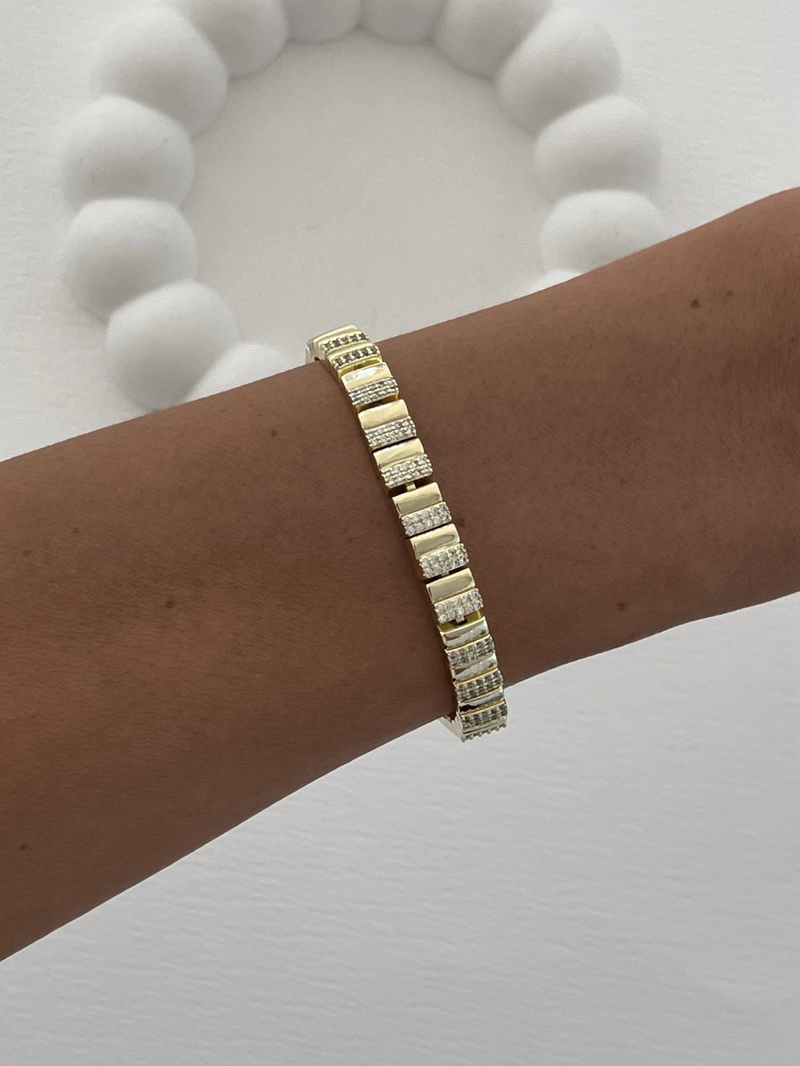 img_1958-1 Özel Seri Zirkon Taşlı Geometrik Tasarım Gold Bileklik