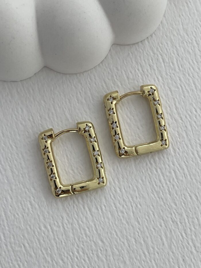 Özel Seri Yıldız Zirkon Taşlı Kare Gold Küpe