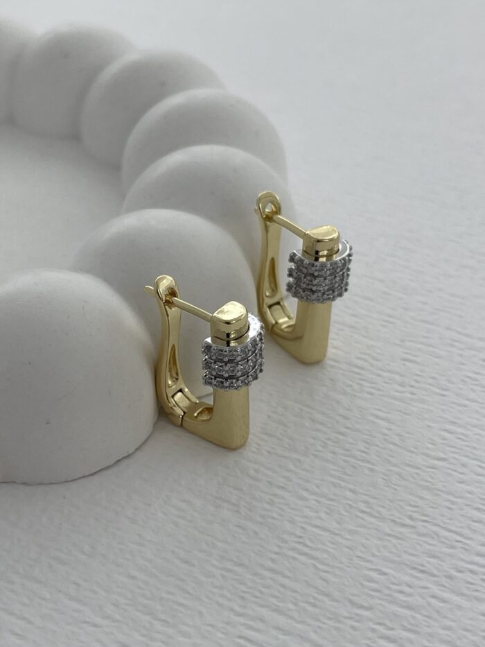 Özel Seri Zirkon Taşlı Gold Kare Halka Küpe