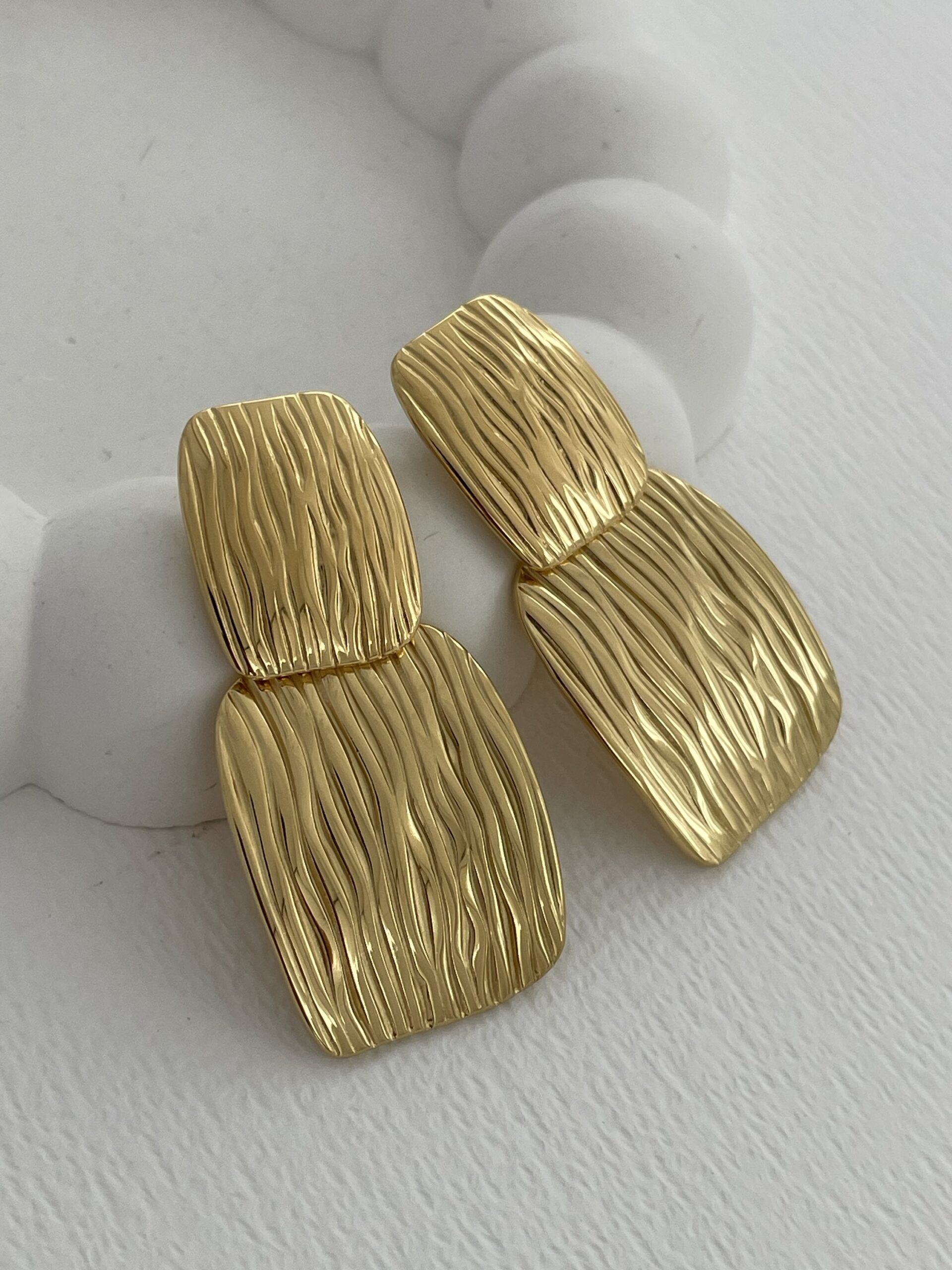 img_9729 Çelik Desenli İkili Geometrik Tasarım Gold Küpe