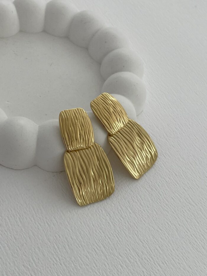 Çelik Desenli İkili Geometrik Tasarım Gold Küpe
