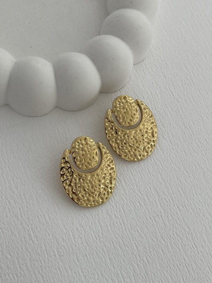 Çelik Desenli İç içe Oval Tasarım Gold Küpe