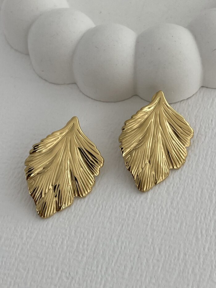 Çelik Yaprak Tasarım Gold Küpe