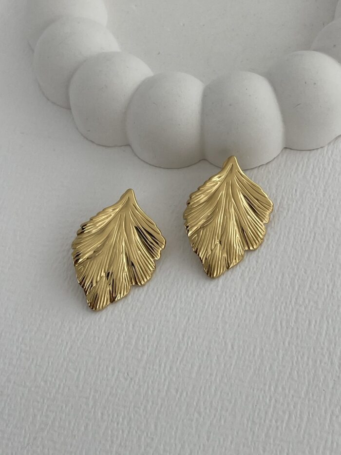 Çelik Yaprak Tasarım Gold Küpe