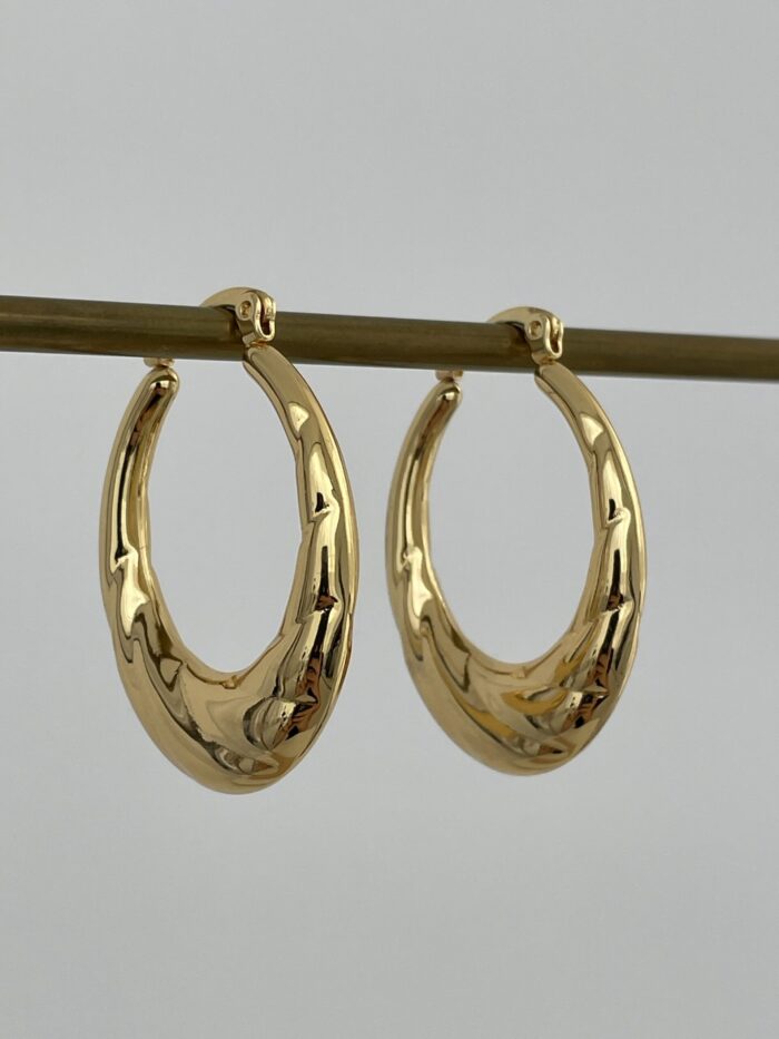 Çelik Desenli Oval Tasarım Gold Halka Küpe