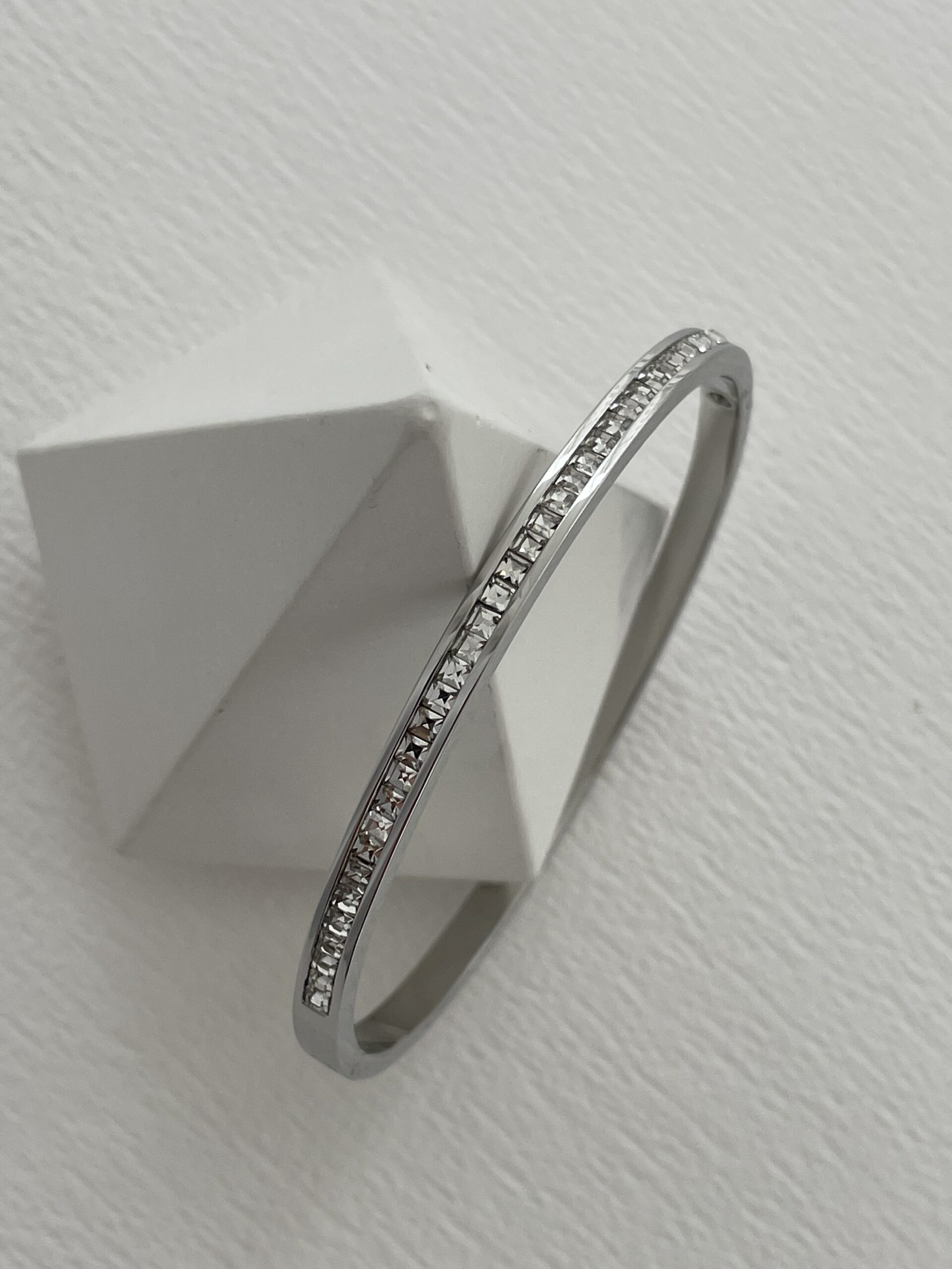 img_9849-4 Çelik Tek Sıra Zirkon Taşlı Gümüş Kelepçe Bileklik