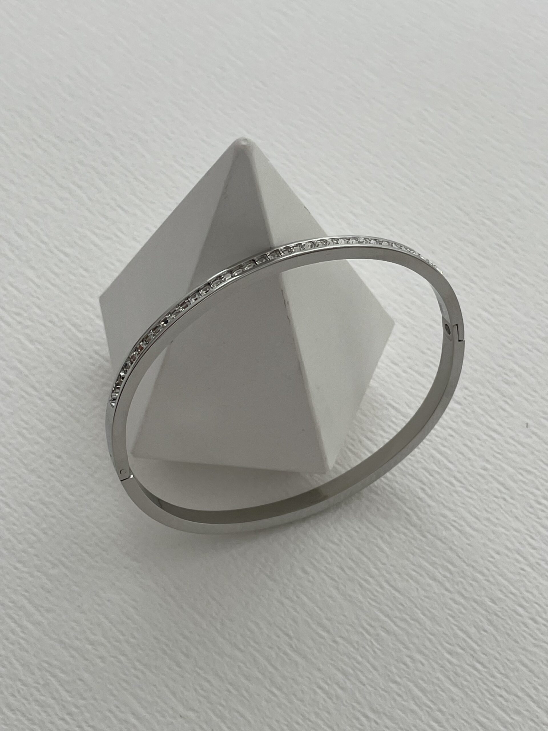 img_9851-3 Çelik Tek Sıra Zirkon Taşlı Gümüş Kelepçe Bileklik