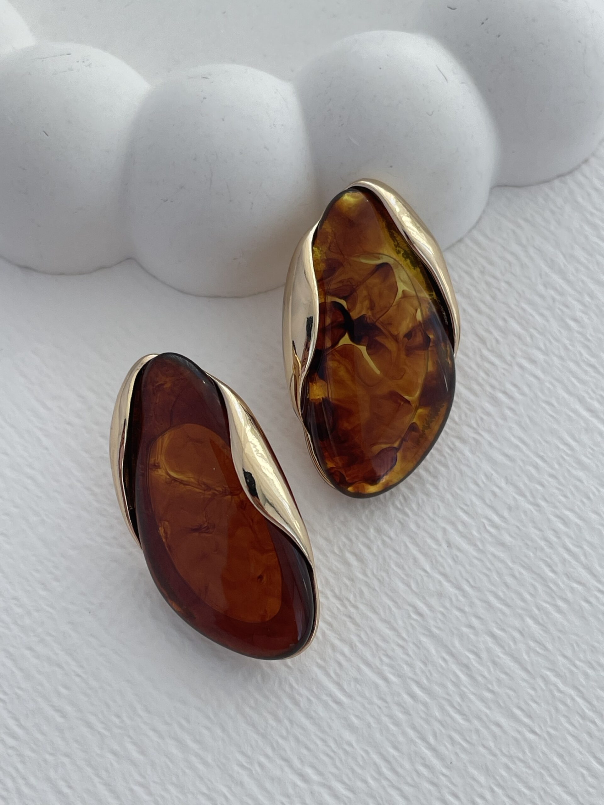 img_2248-5 Özel Seri Kahverengi Mineli Oval Tasarım Gold Küpe