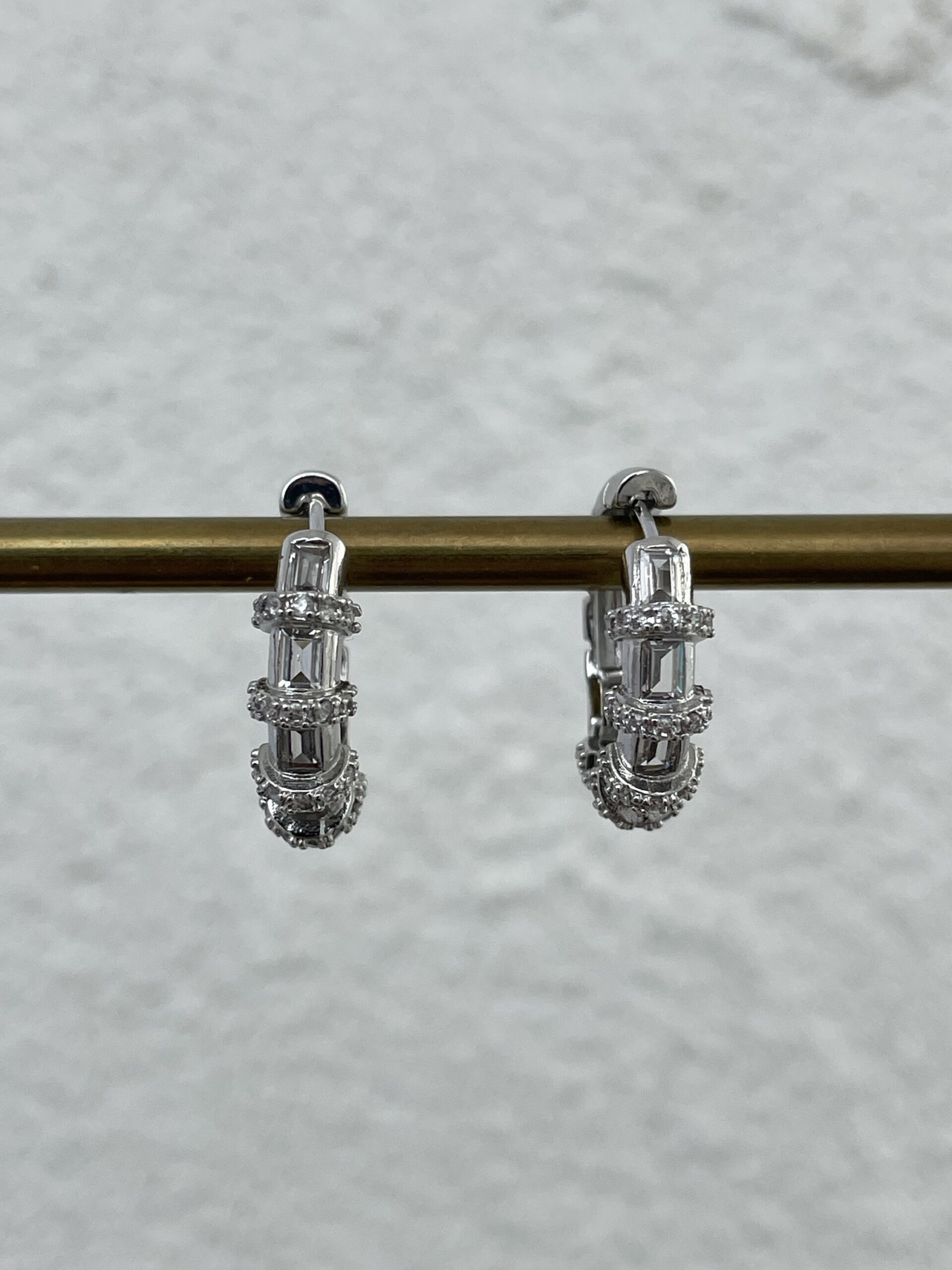 img_3211-2 Özel Seri Zirkon & Baget Taşlı Gümüş Halka Küpe