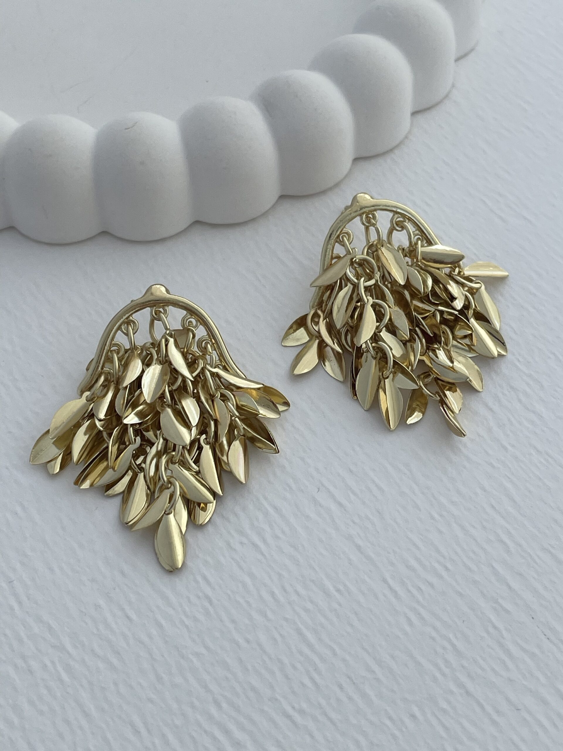 img_3974-2 Özel Seri Saçak Yaprak Tasarım Gold Küpe