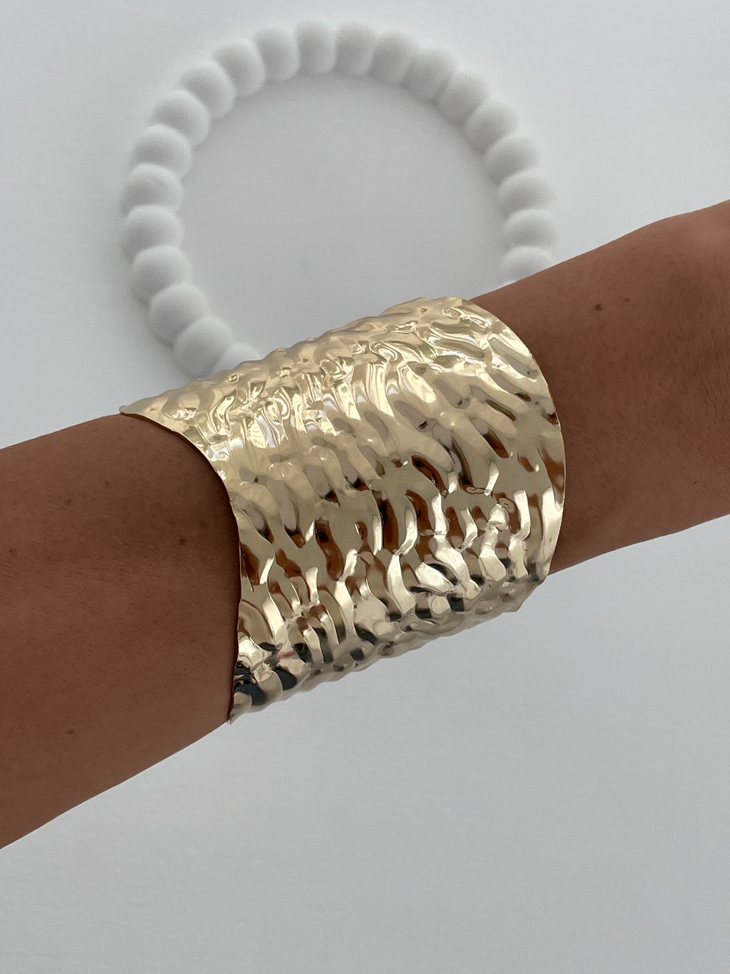 img_4024-7 Özel Seri Desenli Kıvrım Detay Ayarlanabilir Gold Bileklik