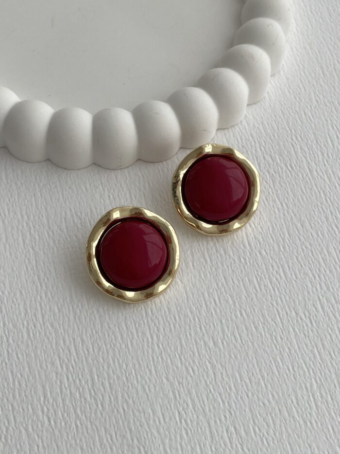Özel Seri Kenarları Desenli Bordo Mineli Gold Küpe