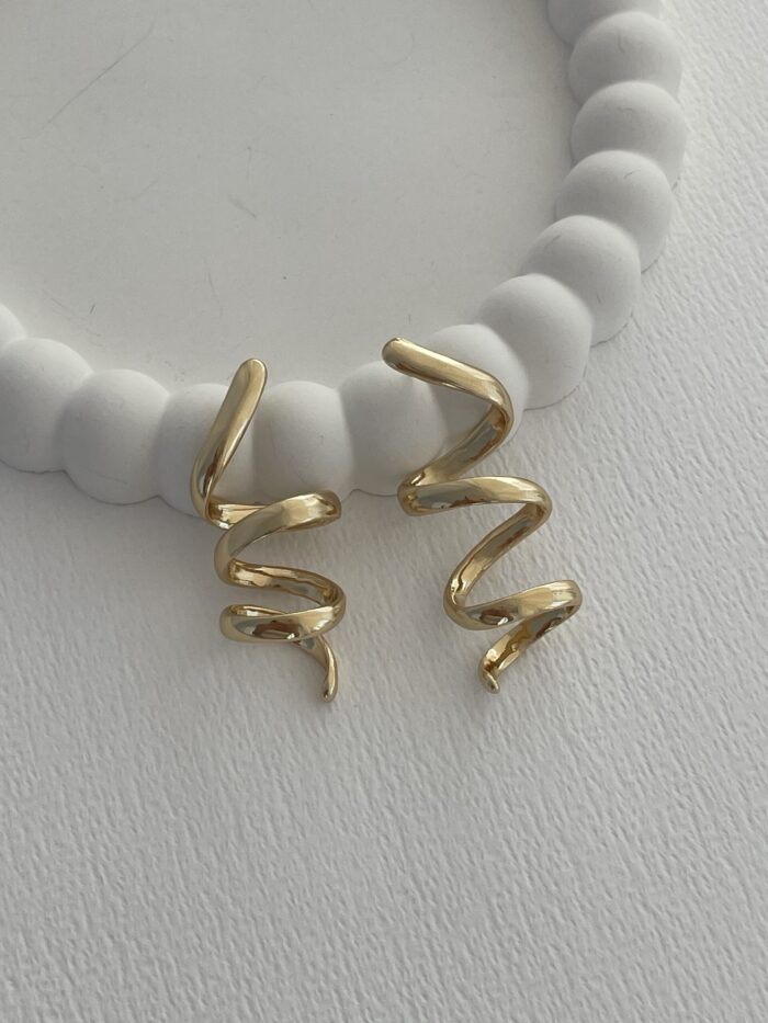 Özel Seri Yay Tasarım Gold Küpe