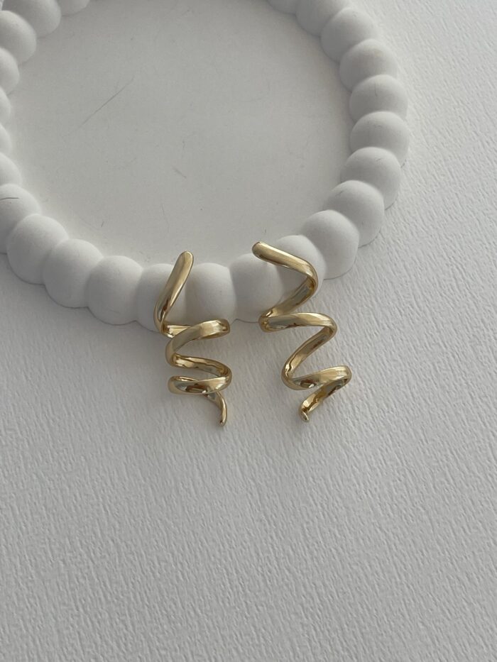 Özel Seri Yay Tasarım Gold Küpe