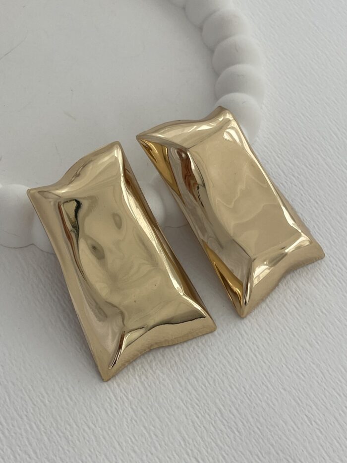 Özel Seri Soyut Tasarım Maksi Boy Marka Model Gold Küpe