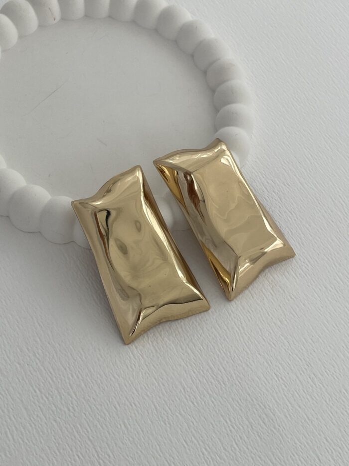 Özel Seri Soyut Tasarım Maksi Boy Marka Model Gold Küpe