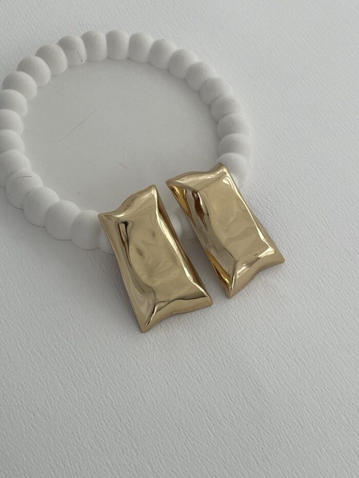 Özel Seri Soyut Tasarım Maksi Boy Marka Model Gold Küpe