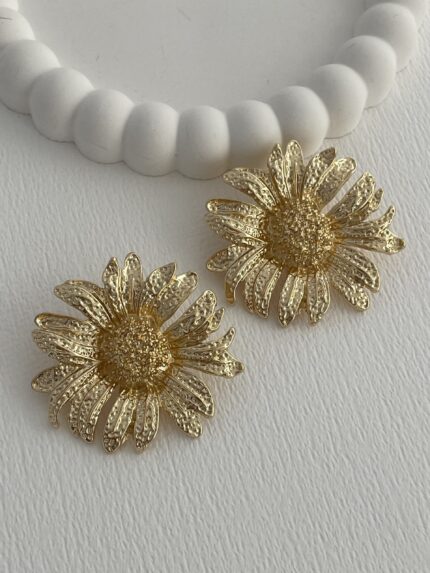 Özel Seri Büyük Papatya Tasarım Gold Küpe