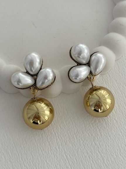 Özel Seri Üçlü Damla İnci Detay Gold Top Küpe