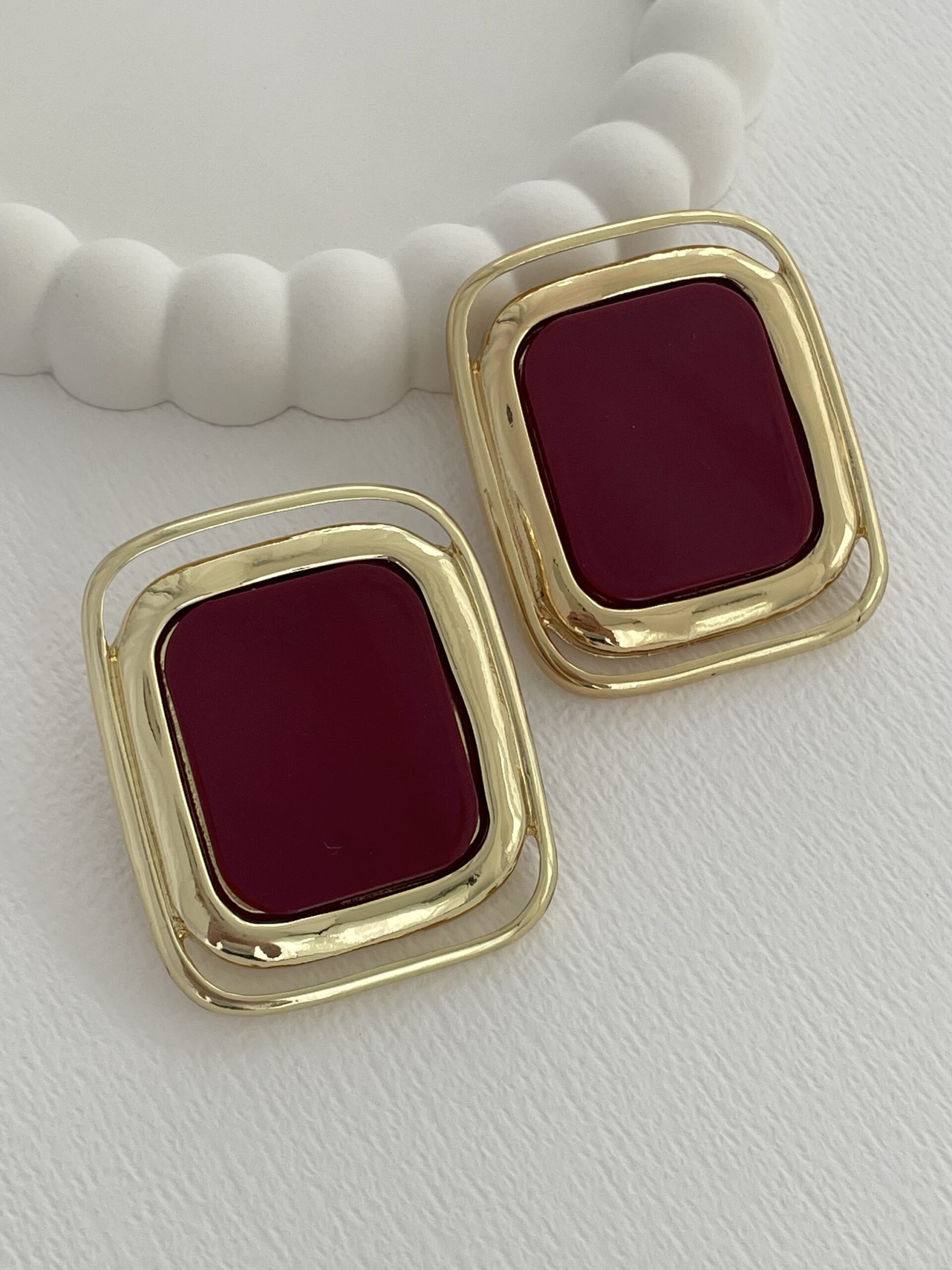 img_7820-4 Özel Seri Bordo Mineli Kare Tasarım ZR Model Gold Küpe