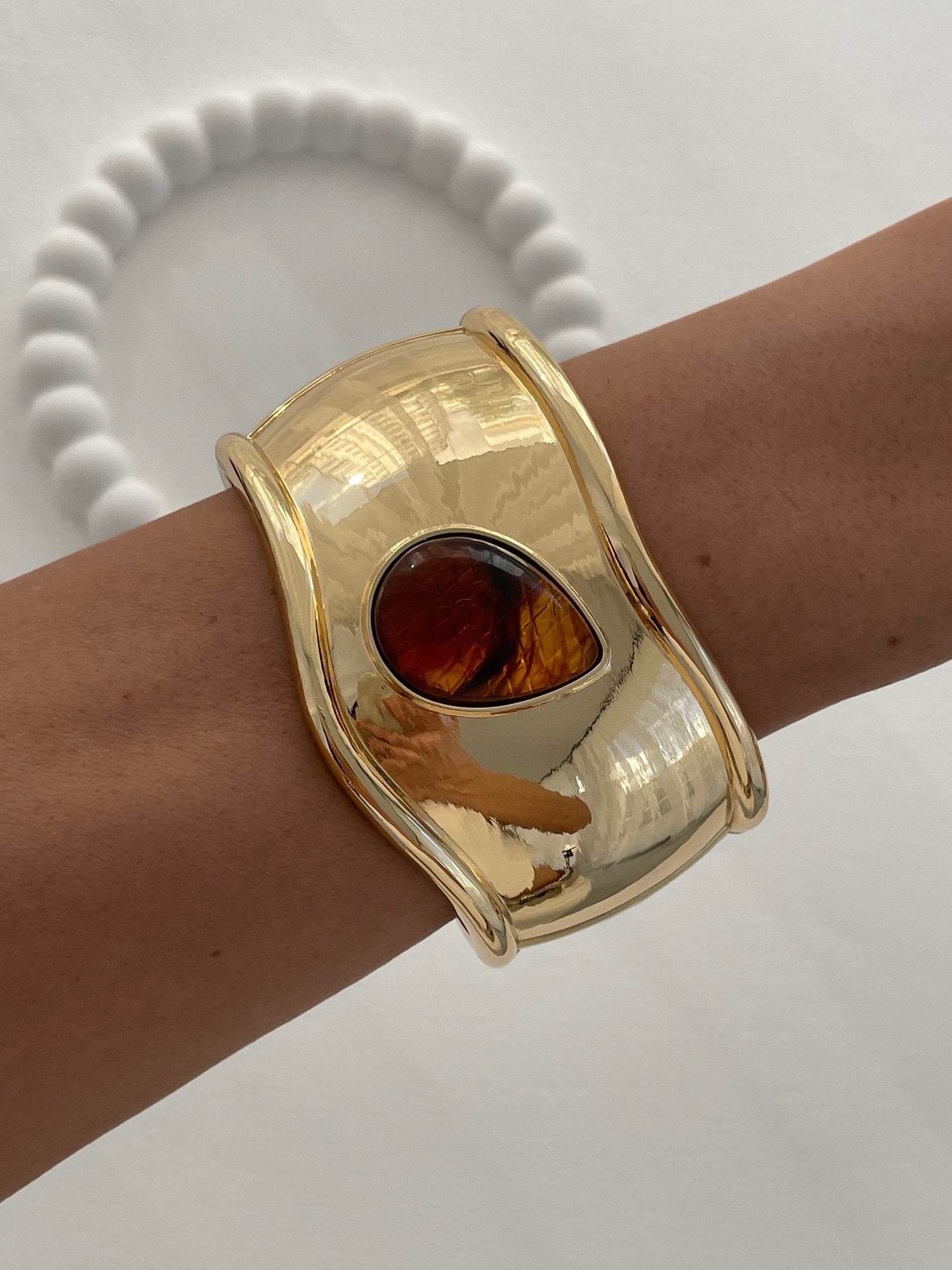 img_0652-4 Özel Seri Damla Kahverengi Mineli Gold Kelepçe Bileklik