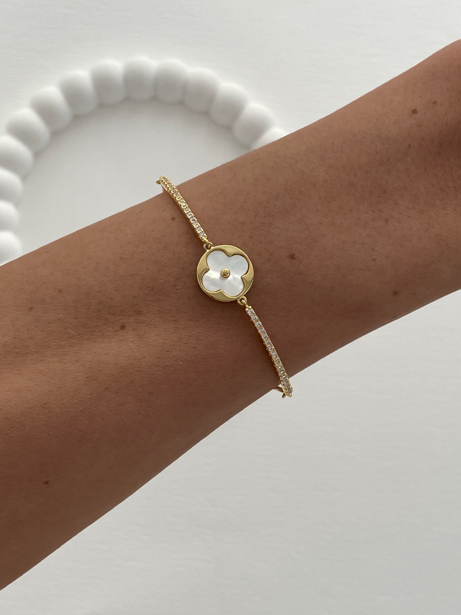 img_0967-4 Özel seri Yonca Marka Model Sedef Detay Gold Asansörlü Bileklik